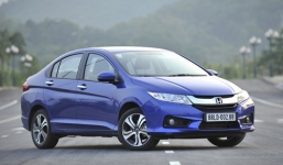 Kích cầu người dùng,  ô tô cỡ nhỏ đồng loạt giảm giá